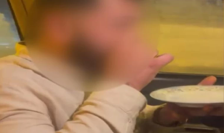 Taksisinde taş kokain bulundu, direksiyonda uyuşturucu kullanırken görüntülendi