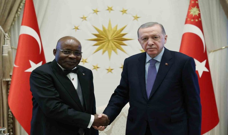 4 ülkenin büyükelçisinden Cumhurbaşkanı Erdoğana güven mektubu