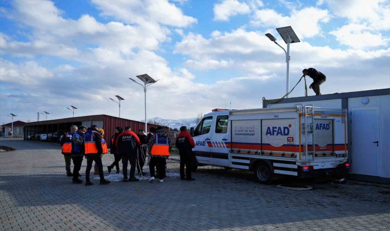 Muş'ta gönüllülere AFAD'dan arama kurtarma eğitimi! afad gonullulerine arama kurtarma egitimi verdi 2 1705319128