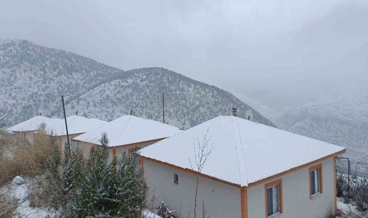 Malatyada kar yağışı etkili oluyor