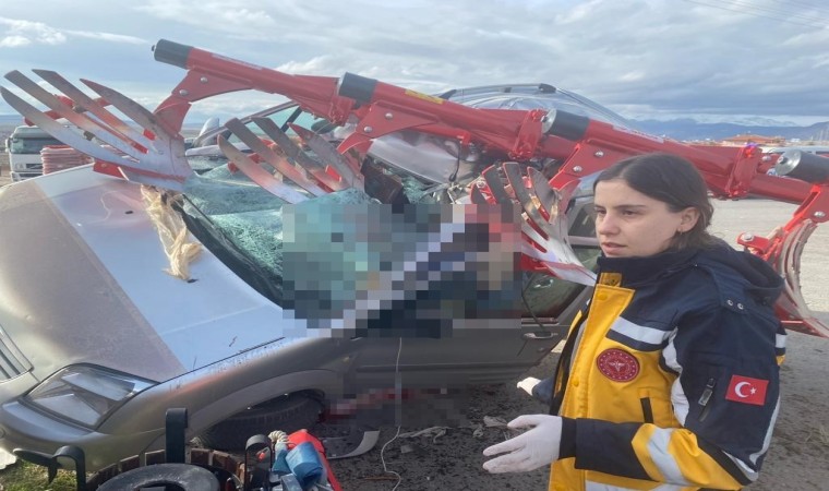 Niğdede feci kaza: Polis memuru hayatını kaybetti