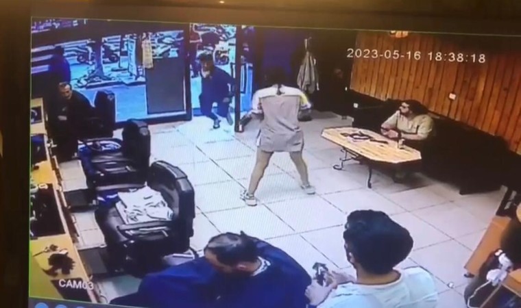 Şişlide sevgilisiyle buluşan gence akraba dayağı kamerada: Berberde saldırıya uğradı