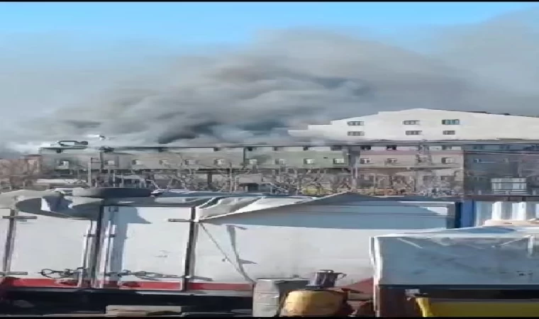 Sultangazi’de ayakkabı imalathanesinde yangın -1