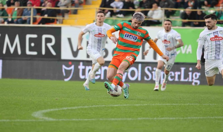 Trendyol Süper Lig: Alanyaspor: 2 - Çaykur Rizespor: 1 (Maç sonucu)