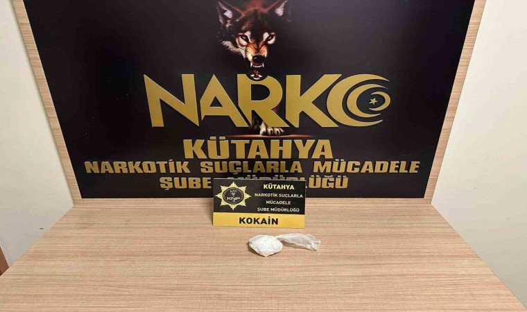 Kütahyada üzerinde uyuşturucu bulunan yolcu tutuklandı