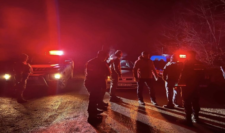 Ormanlık alanda kaybolan 4 kişi bulundu