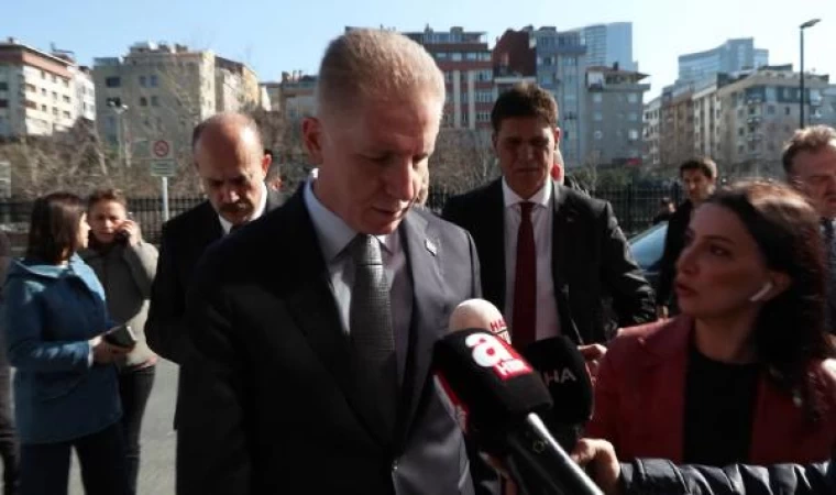 Vali Gül yaralıları hastanede ziyaret etti