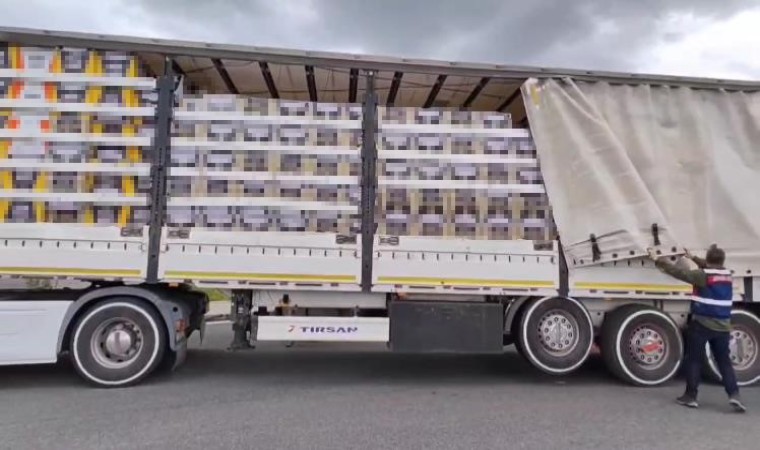 İzmirde 10 milyon 350 bin adet sahte bandrollü makaron ele geçirildi