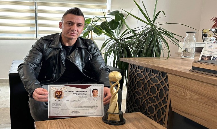 Ozan Ertürke Altın İnci Ödülü