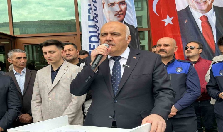 Kızılcahamamda seçimleri kazanan Süleyman Acar mazbatasını aldı