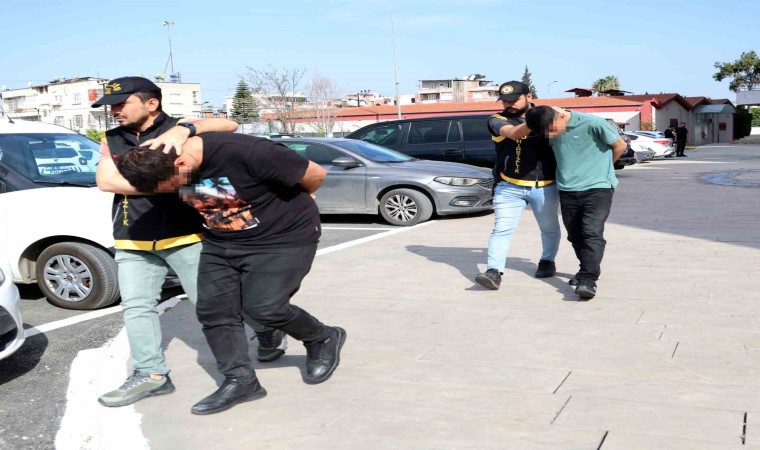 Taksi bulamayınca, cip çalıp onunla da kaza yaptılar