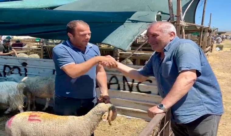 Bandırma Kurban Pazarında bayram arefesi hareketliliği