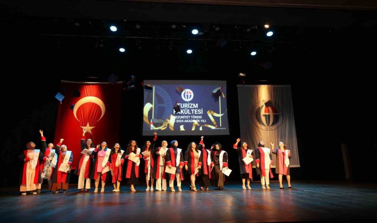 GAÜN Turizm Fakültesi mezunları törenle uğurlandı