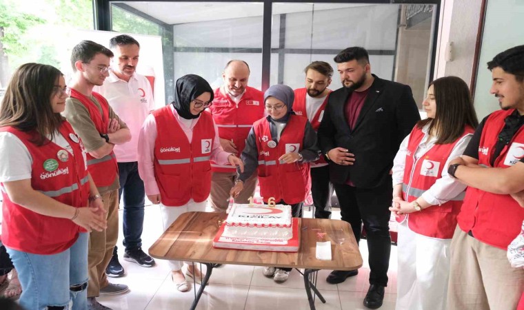 Kızılayın kuruluş yıldönümünü kan vererek kutladılar