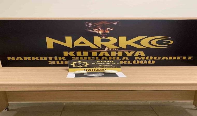 Kütahyada üzerinde uyuşturucu bulunan yolcu tutuklandı