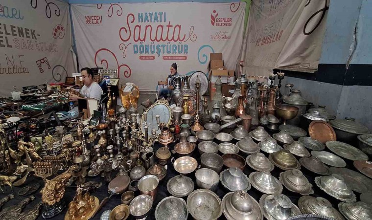 Esenlerdeki Avas Antika Pazarı meraklılarını bekliyor