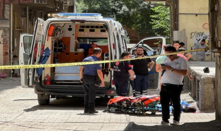 Sokak ortasında başından silahla vurularak öldürülen Hilalin kız kardeşi konuştu