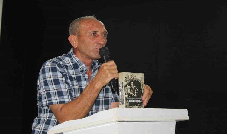 Yalovada Sevencanın imza gününe yoğun ilgi