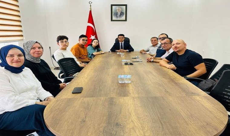 Bozdoğan Kaymakamı Ata, LGSde başarı elde eden öğrencileri ağırladı