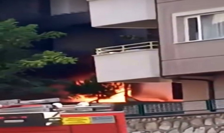 Bursada binada korkutan yangın