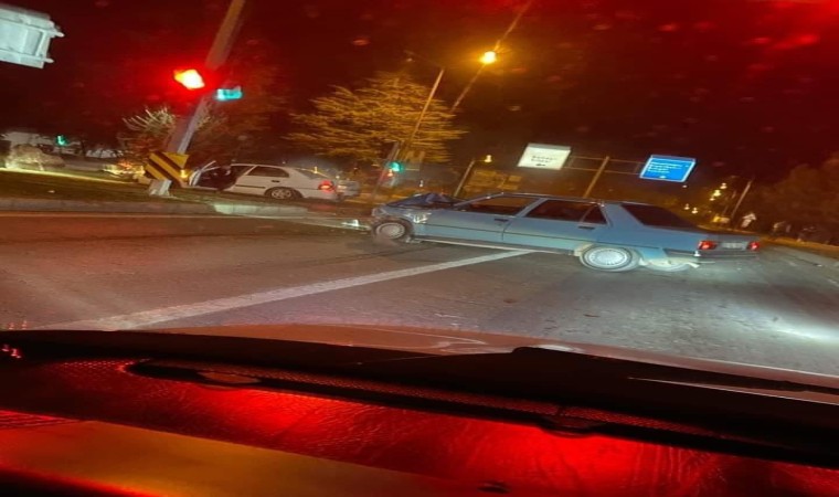 Elazığda trafik kazası: 3 yaralı