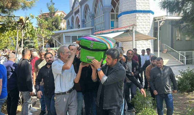 Erzincandaki kazada hayatını kaybeden son aile ferdi de son yolculuğuna uğurlandı