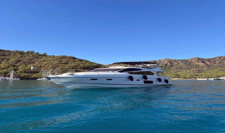 Fethiyede süper motor yatta 6 göçmen kaçakçısı ve 28 düzensiz göçmen yakalandı