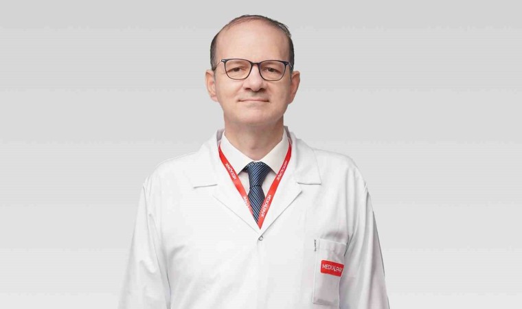 “Göz damarlarındaki tıkanmalar, ani görme kaybına yol açabilir”