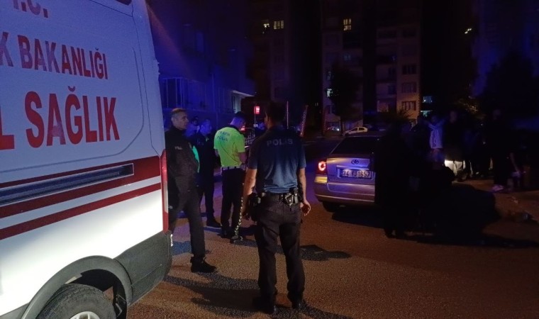 Otomobil ve motosiklet çarpıştı: 3 yaralı