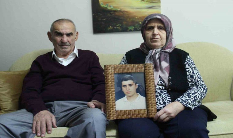 22 yıldır usanmadan oğullarını arıyorlar: Ömrümün yarısı ağlamakla geçti