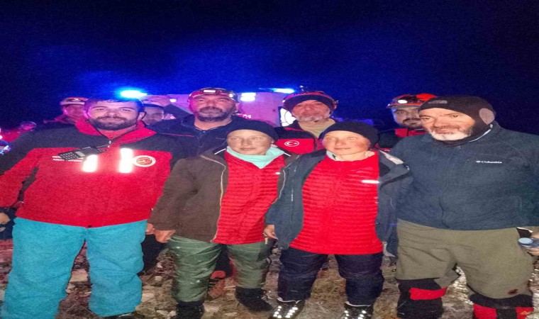 Aladağlarda kaybolan dağcı kız kardeşler tedavi altına alındı