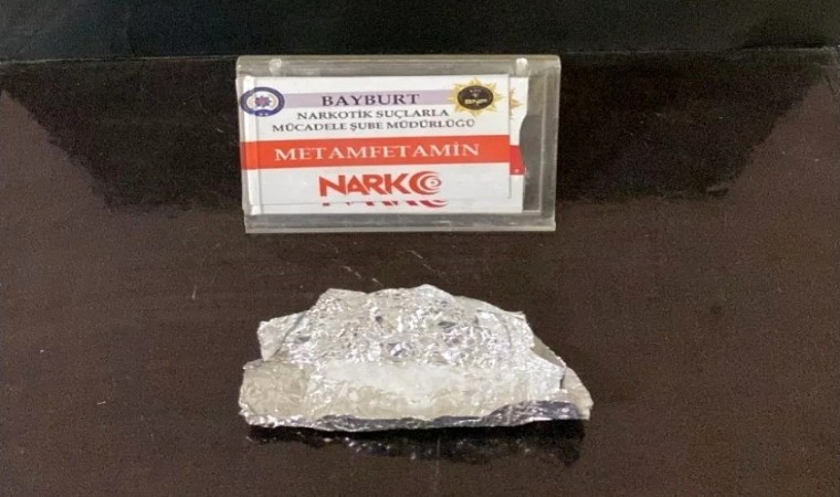 Bayburtta bir miktar metamfetamin ele geçirildi
