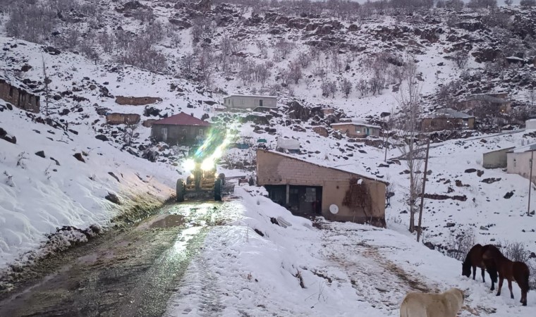 İş makinelerinin beyaz esaret mesaisi başladı