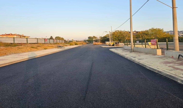 Karamürselin yeni otogarına asfalt serildi