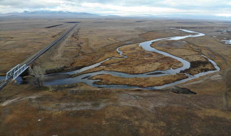 Karstaki mendereslerde sonbahar güzelliği