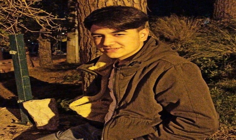 Manisada motosiklet kazası 2 genci hayattan kopardı