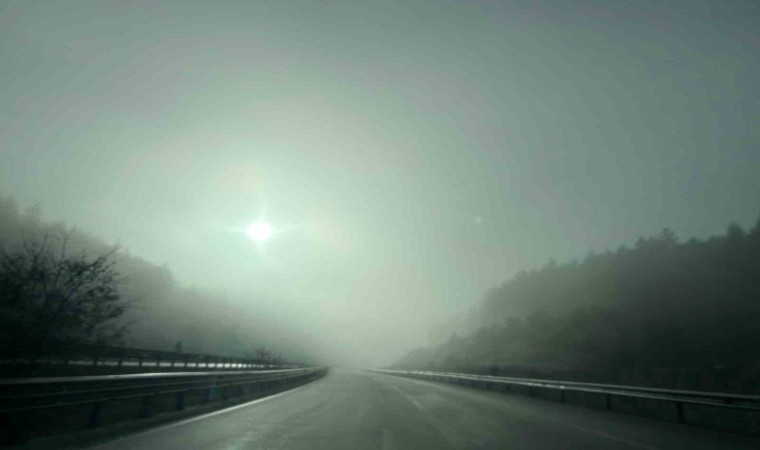 Afyonkarahisarda sisli hava etkili oldu