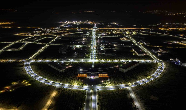 AİÇÜ, GreenMetricte başarı sıralamasını 118 sıra yükselterek 599uncu sırada yer aldı