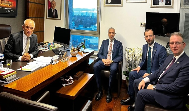 AK Parti milletvekillerinden Ali Fazıl Kasapa taziye ziyareti