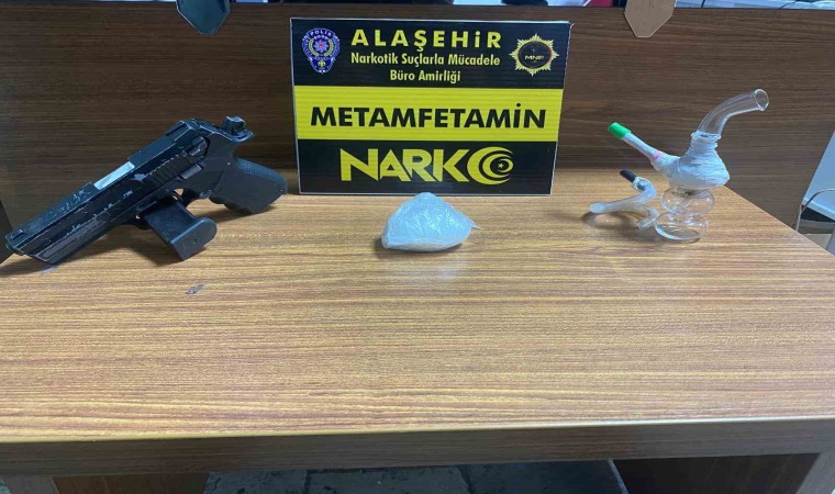 Alaşehirde uyuşturucudan 3 tutuklama