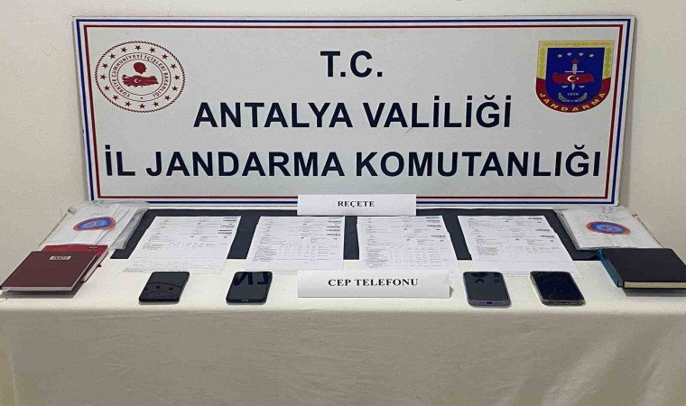 Antalyada doktor, eczacı ve otel çalışanının karıştığı nitelikli dolandırıcılık