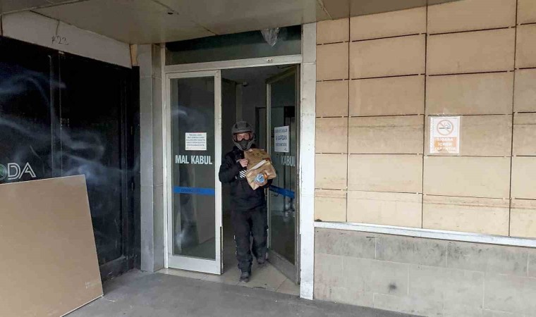 AVMde kuryelere asansör yasağı iddiası