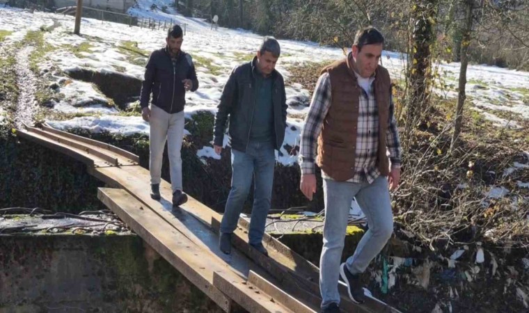 Bartında köylülerin köprü çilesi