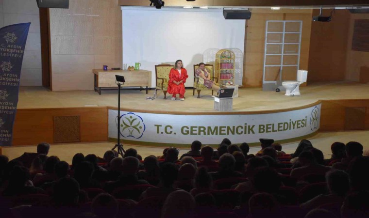 Başkan Çerçioğlu Germencikli vatandaşları tiyatro ile buluşturdu