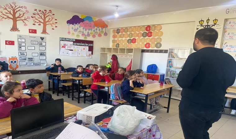 Batmanda köy okullarındaki öğrencilere ağız ve diş sağlığı eğitimi verildi