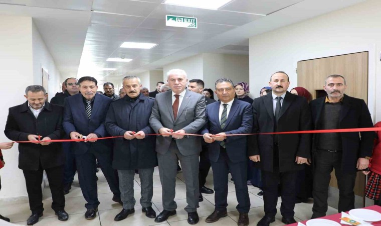 Bayburtun Maden köyünde kütüphane açılışı gerçekleştirildi