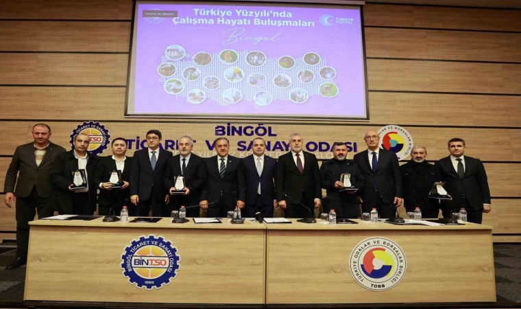 Bingölde “Türkiye Yüzyılında Çalışma Hayatı Buluşmaları” toplantısı gerçekleştirildi