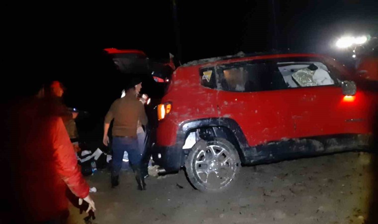 Boluda otomobil ciple çarpıştı: 1i bebek 5 yaralı