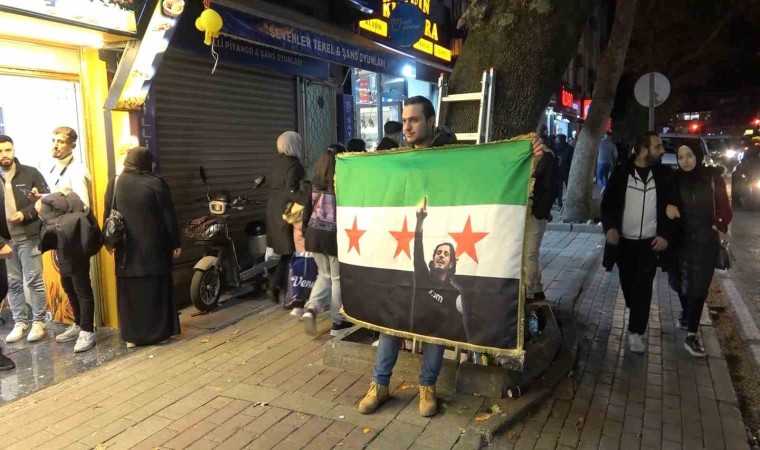 Bursada Suriyeliler akşam saatlerinde de kutlamalara devam etti