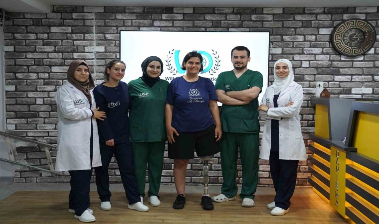 Depremzede Evrimin sessiz dünyasında protez sevinci